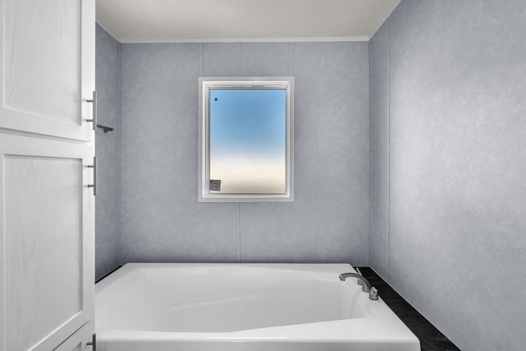 Valu maxx 28483m bathroom home features