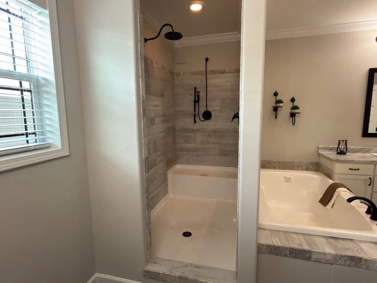 Tahoe harbor bathroom home features