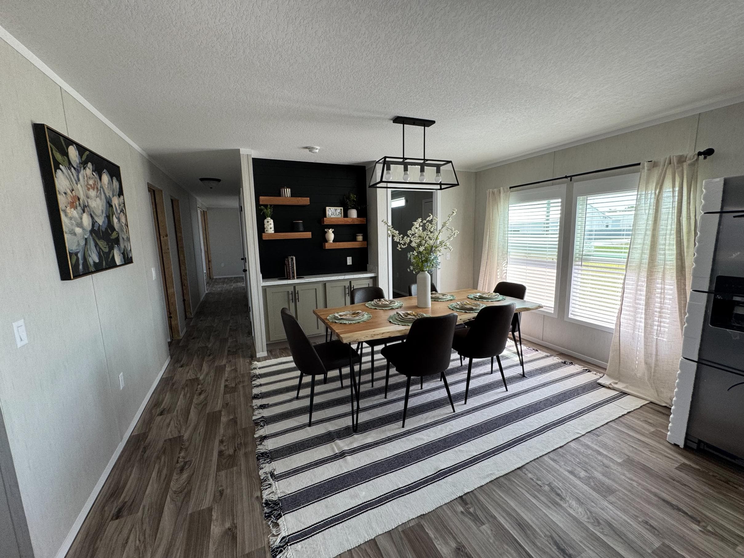 Arc3280-2018 (the outlaw) interior home features