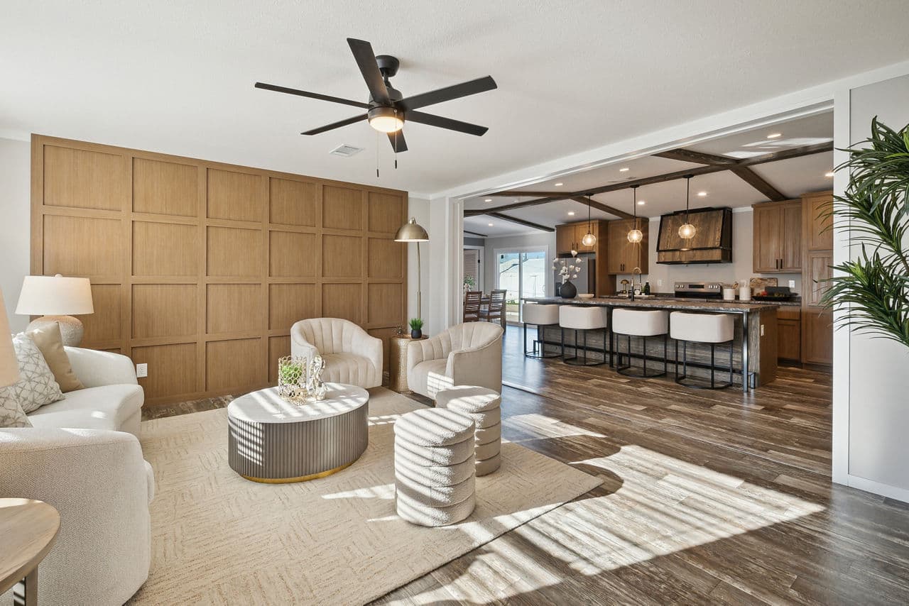 Creole 3 bedroom interior home features