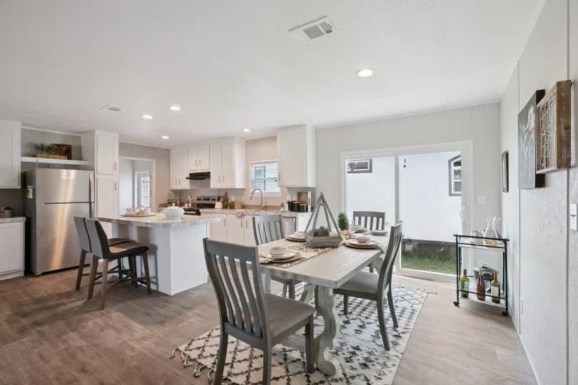 Valuhomes 28724p kitchen home features