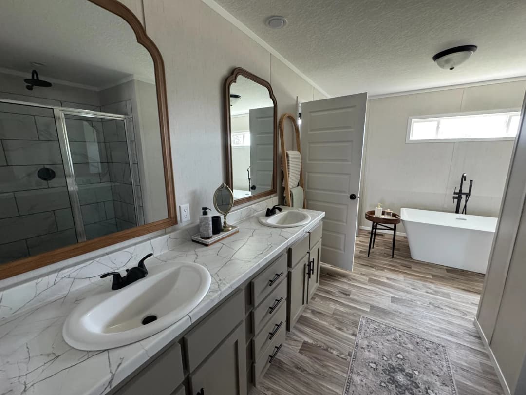 Arc3280-2018 (the outlaw) bathroom home features