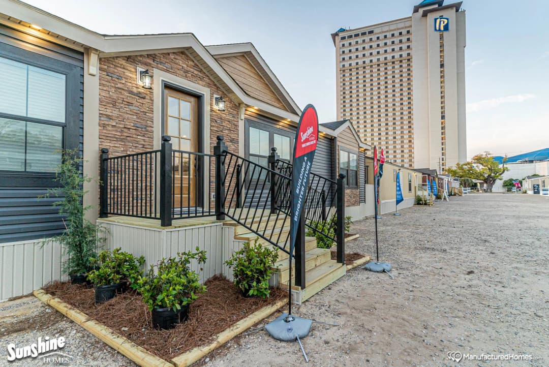 Pri3284-2058 elevation and exterior home features