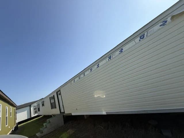 2004 clayton hero home features