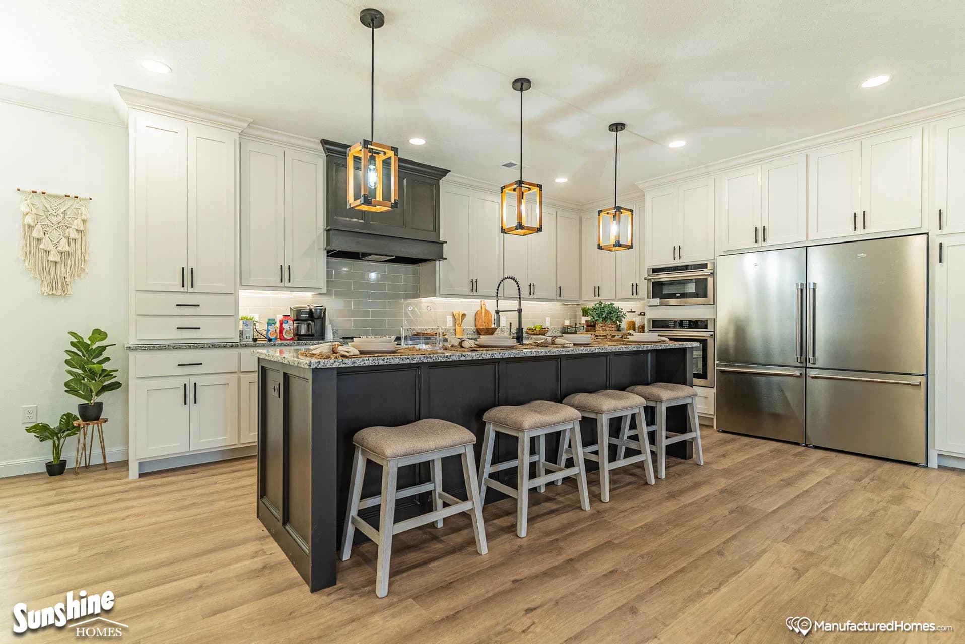 Pri3284-2058 kitchen home features