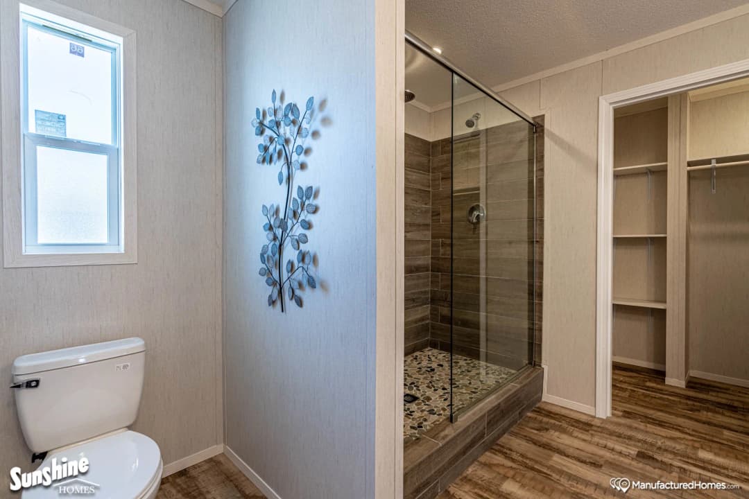 Arc1680-8000 bathroom home features