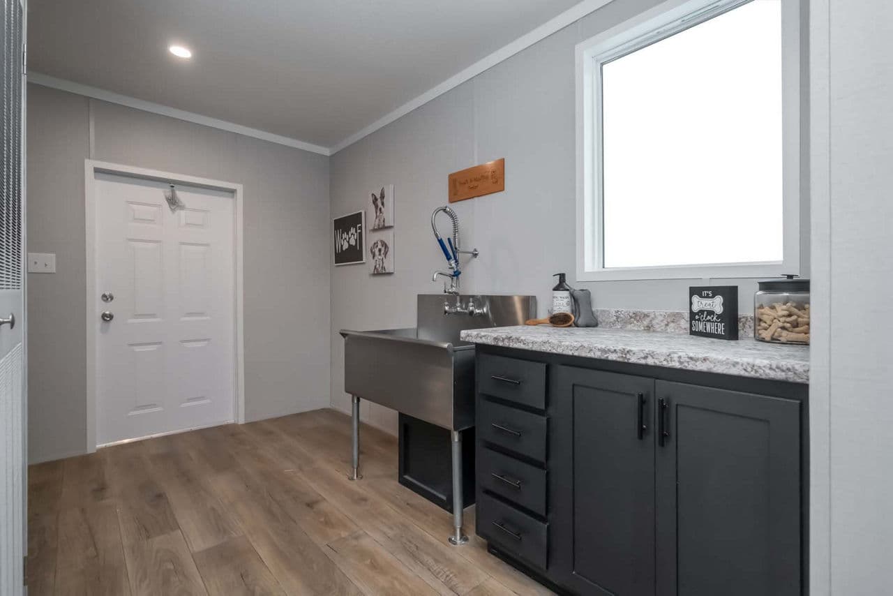 Bourbon interior home features