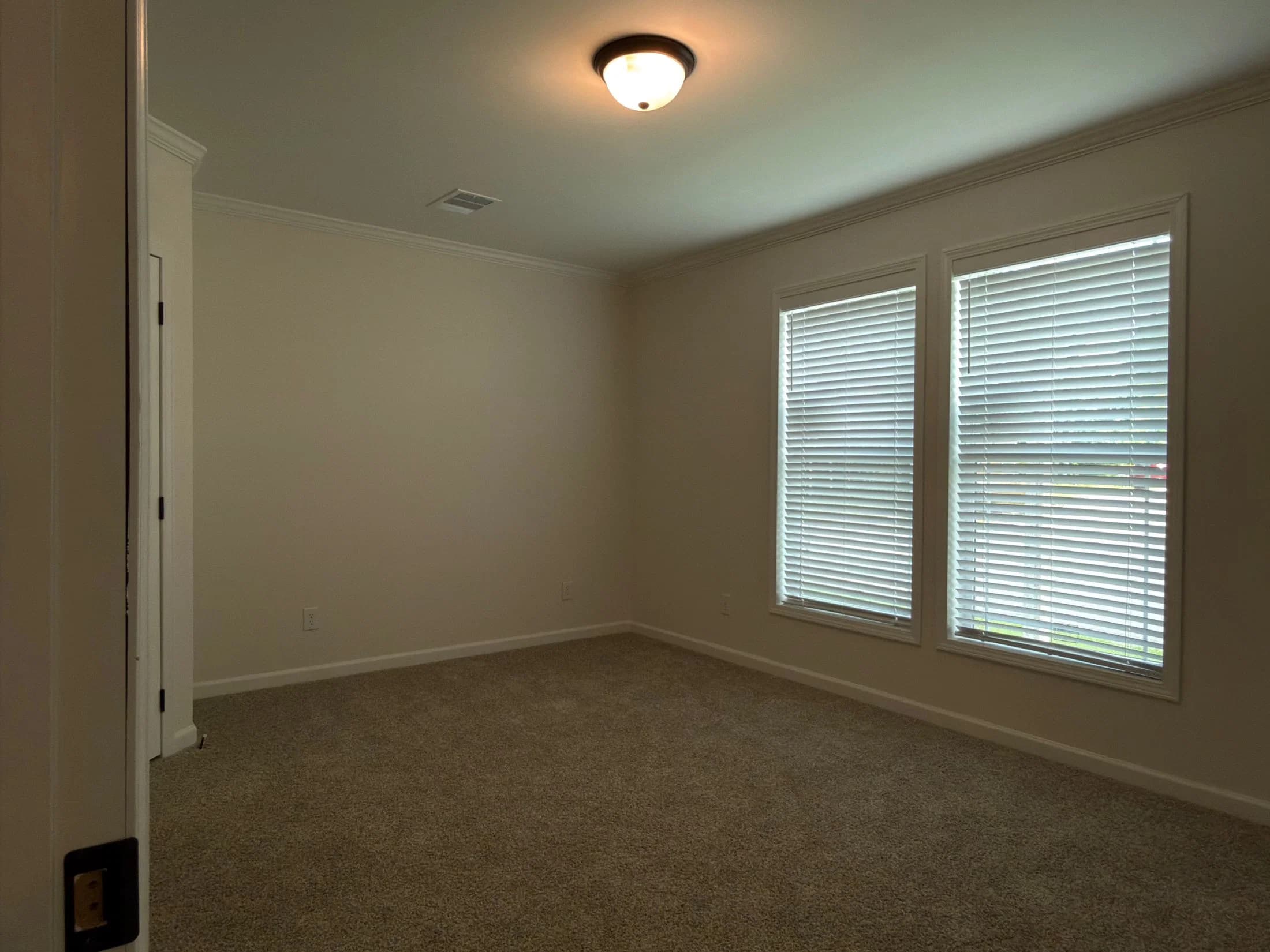 The oasis b  home features