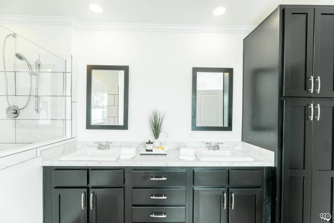 Pri3268-2069 bathroom home features