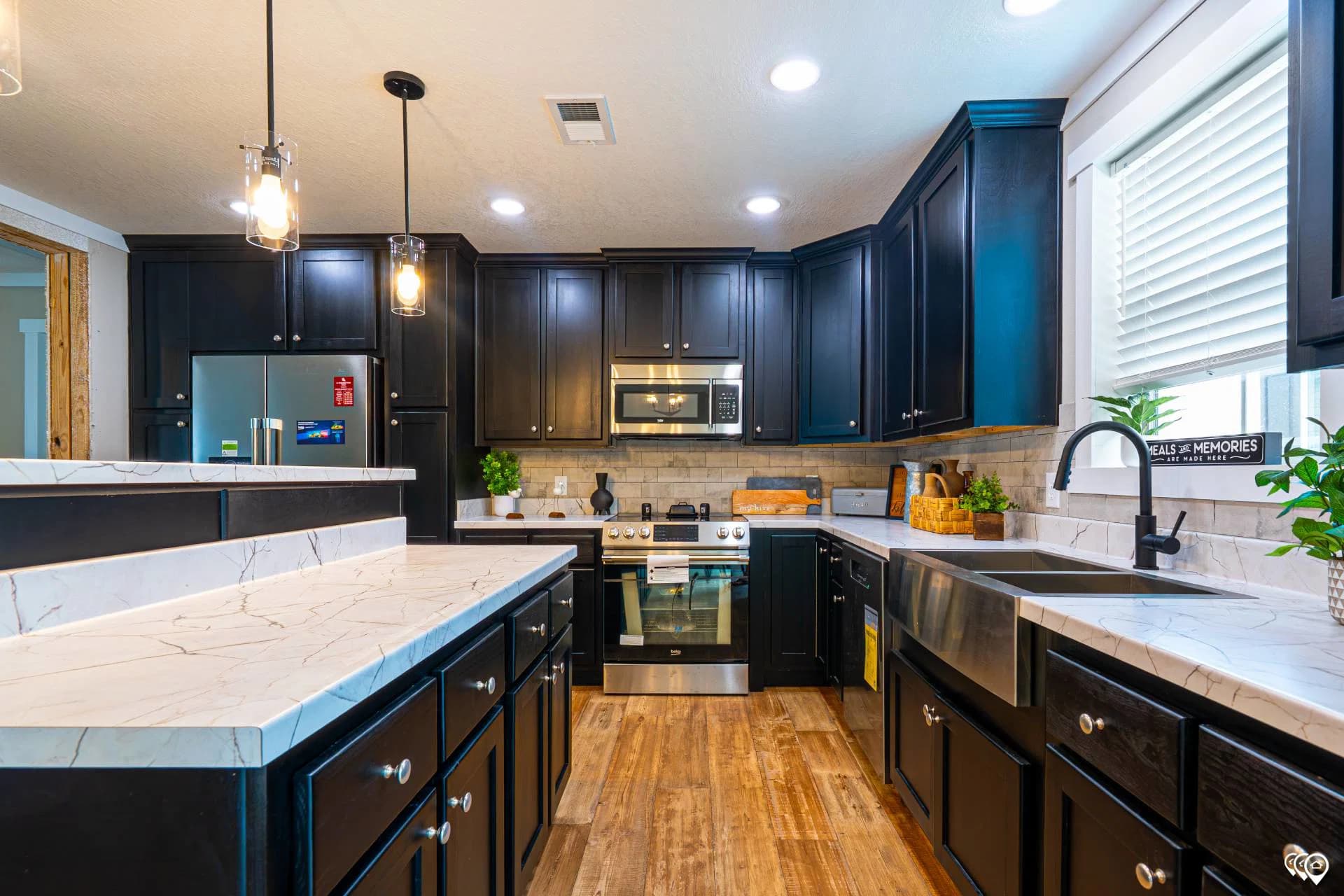 Pri3270-201 kitchen home features