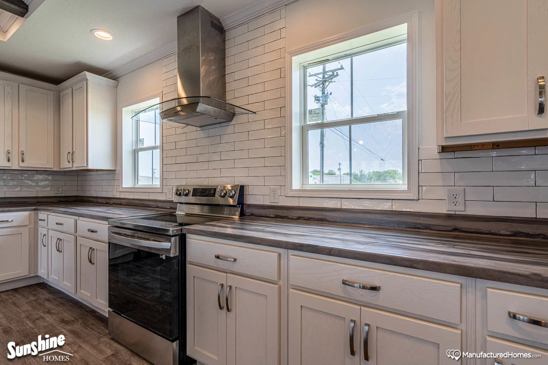 Pri3280-2049 kitchen home features