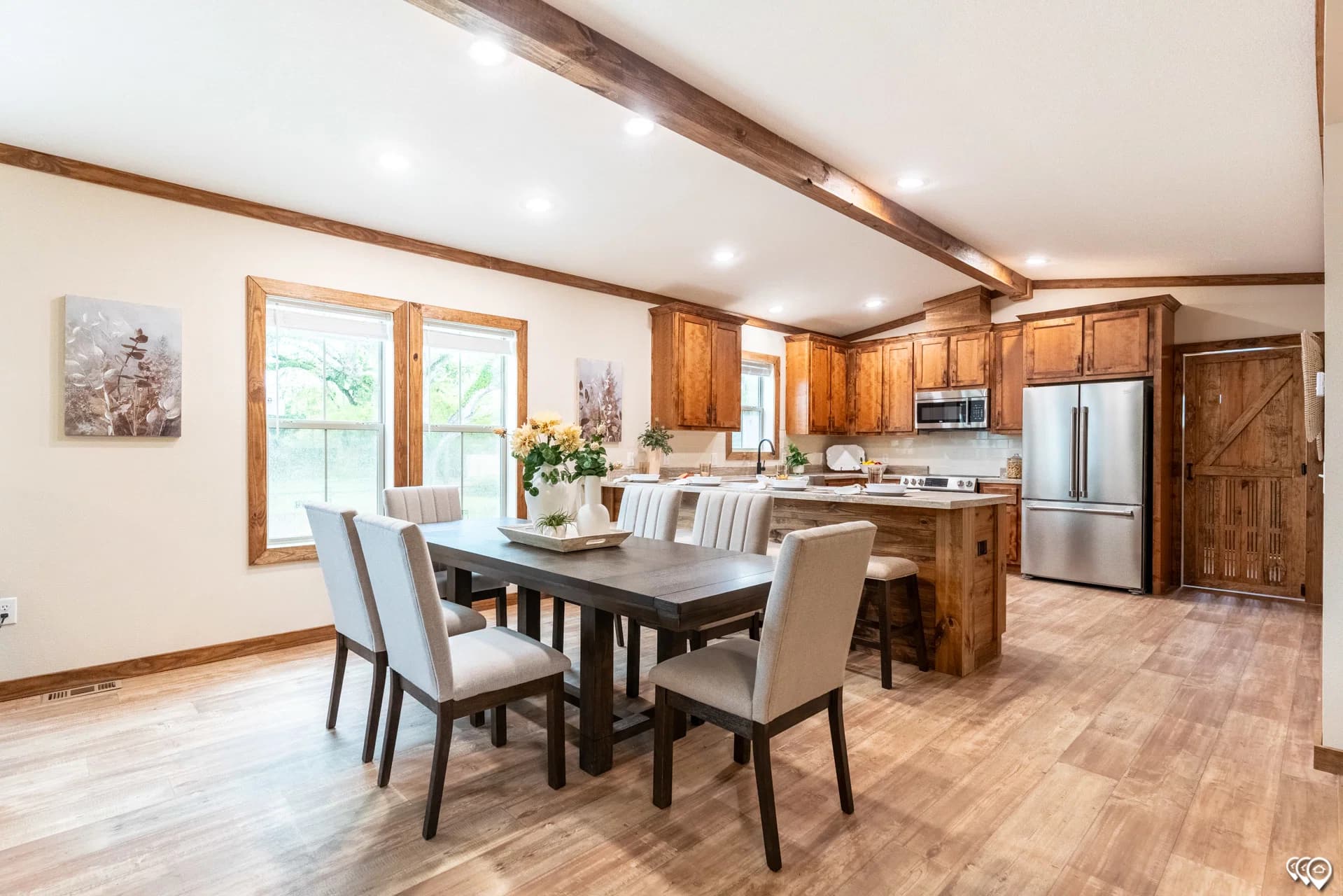 Pri3264-2070 kitchen home features