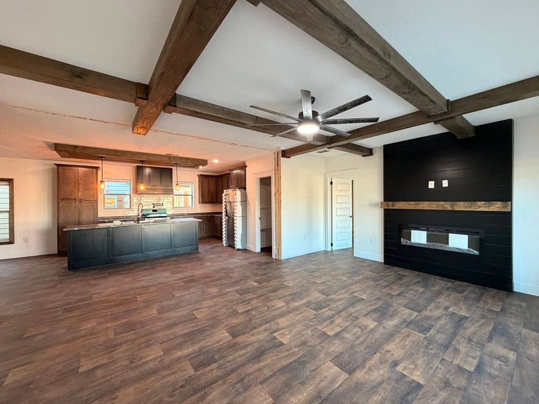The king david 64 interior home features