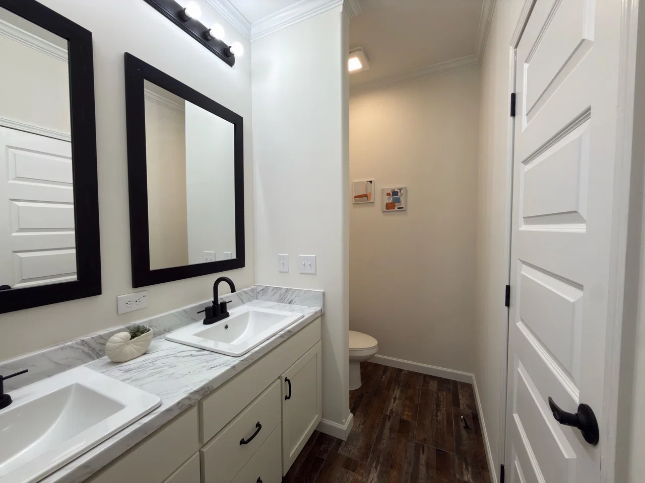 Briarritz b bathroom home features