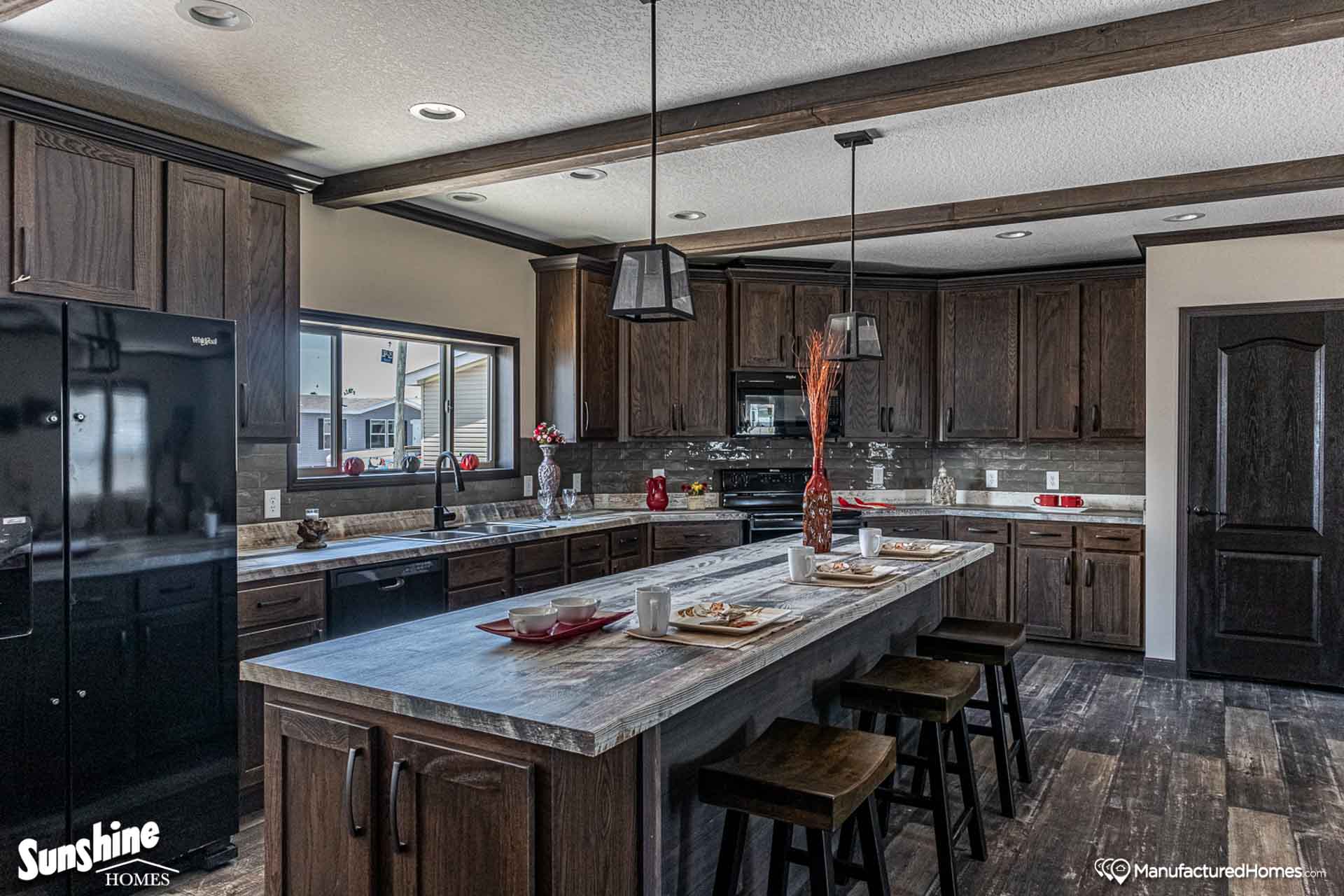 Pri3268-2004 kitchen home features