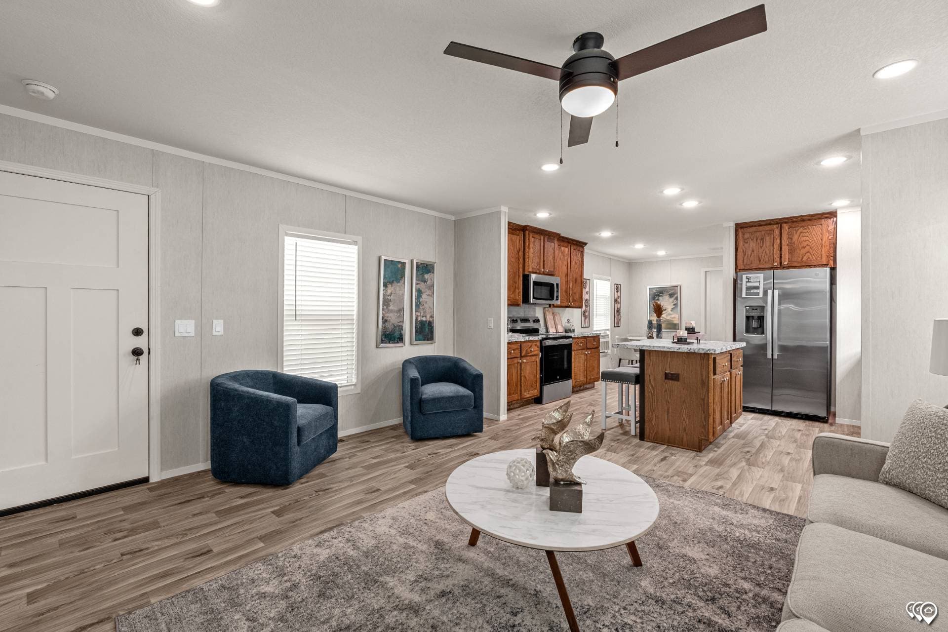 Arc1680-8018 interior home features