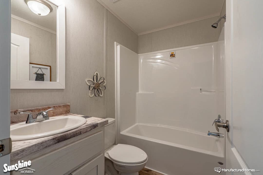 Arc1680-8000 bathroom home features
