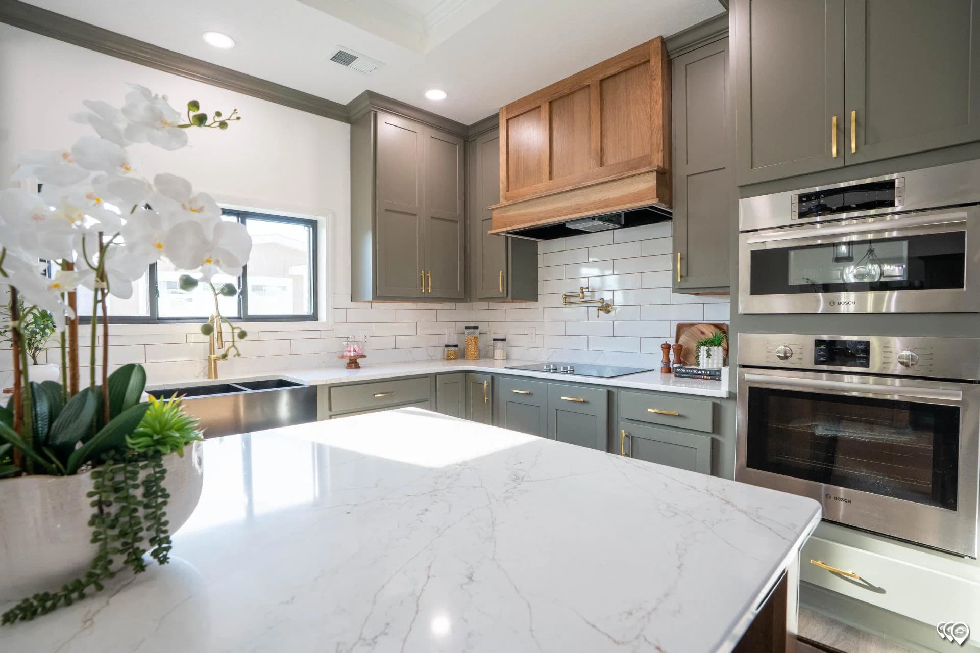 Pri3284-2075 kitchen home features