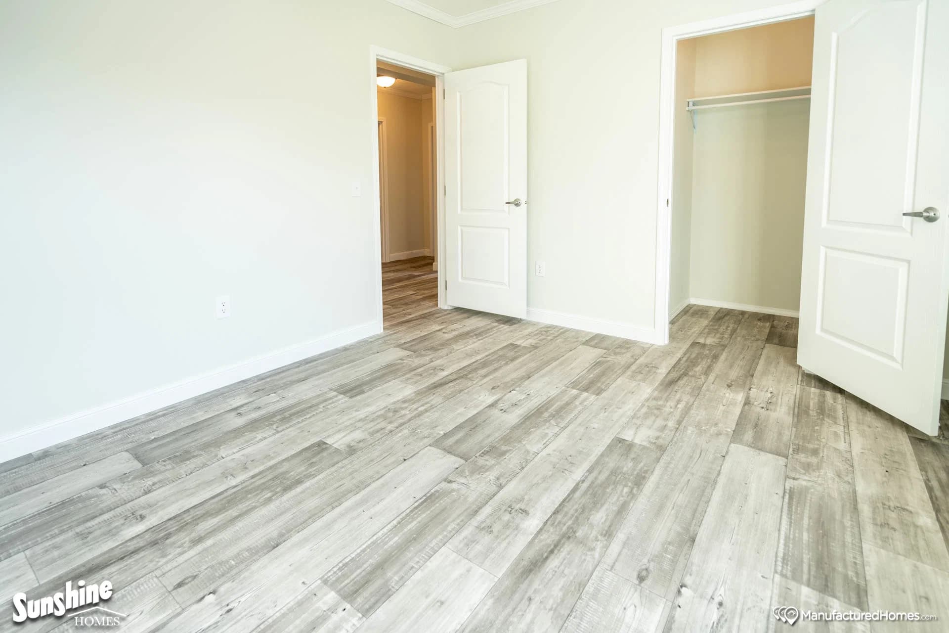 Pri3280-2043 interior home features
