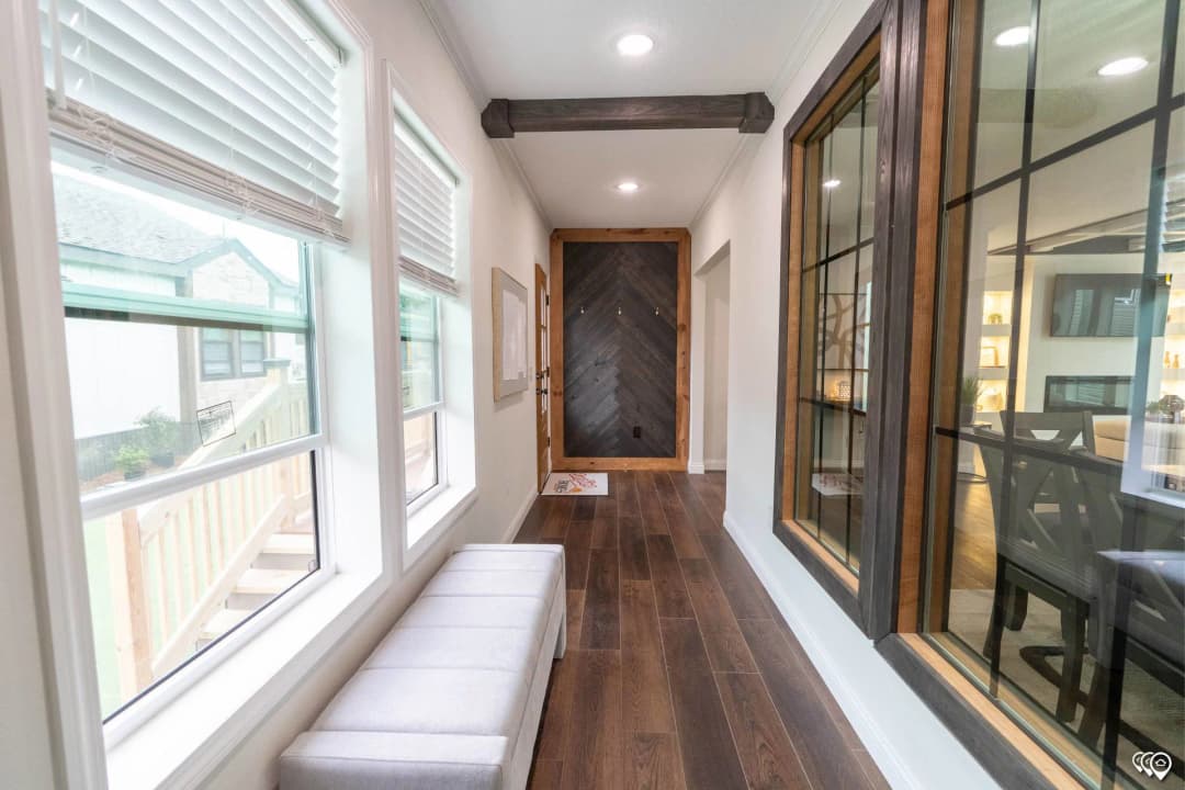 Pri3284-2074 interior home features