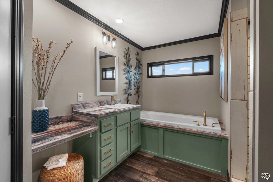 Pri3270-2050 bathroom home features