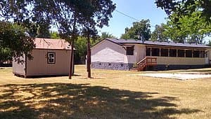 2006 fleetwood exterior home features