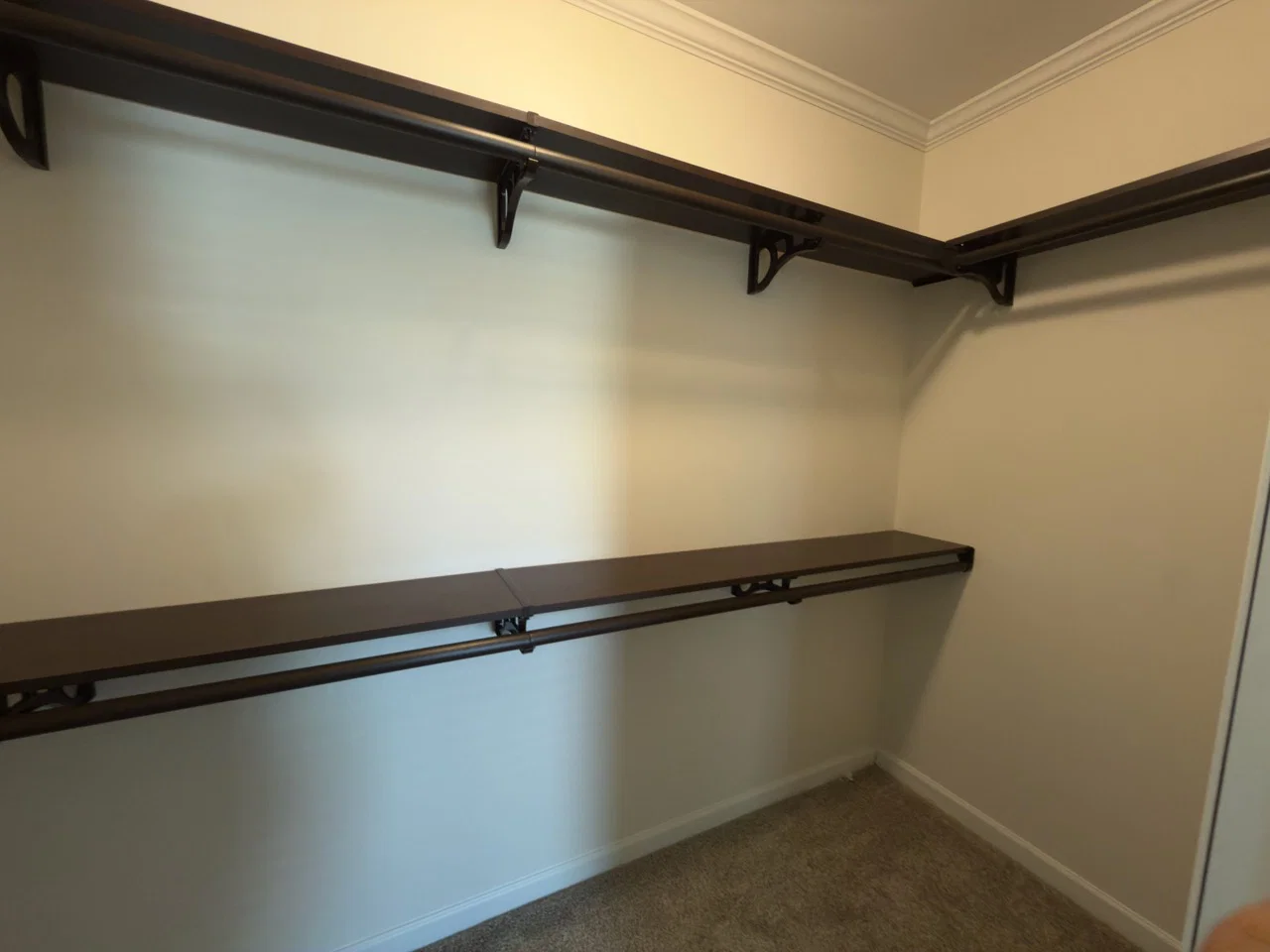 The woodside b interior home features