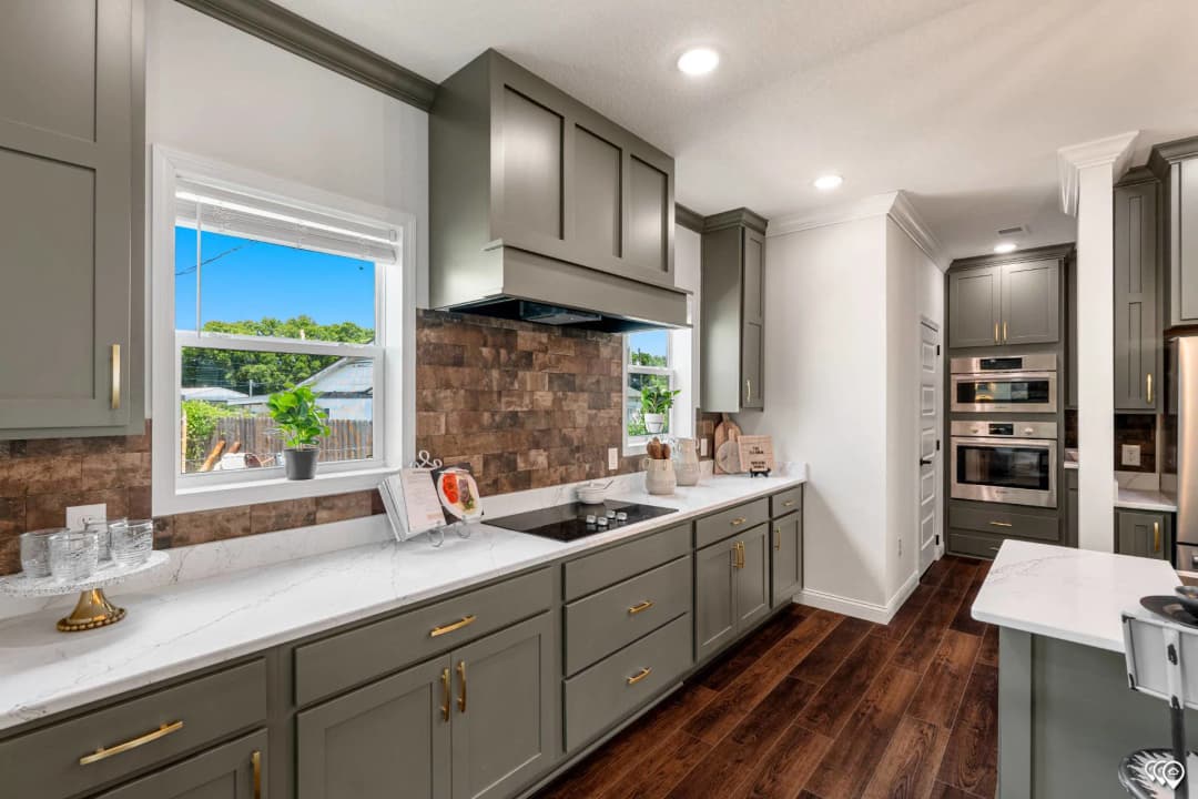 Pri3284-2074 kitchen home features