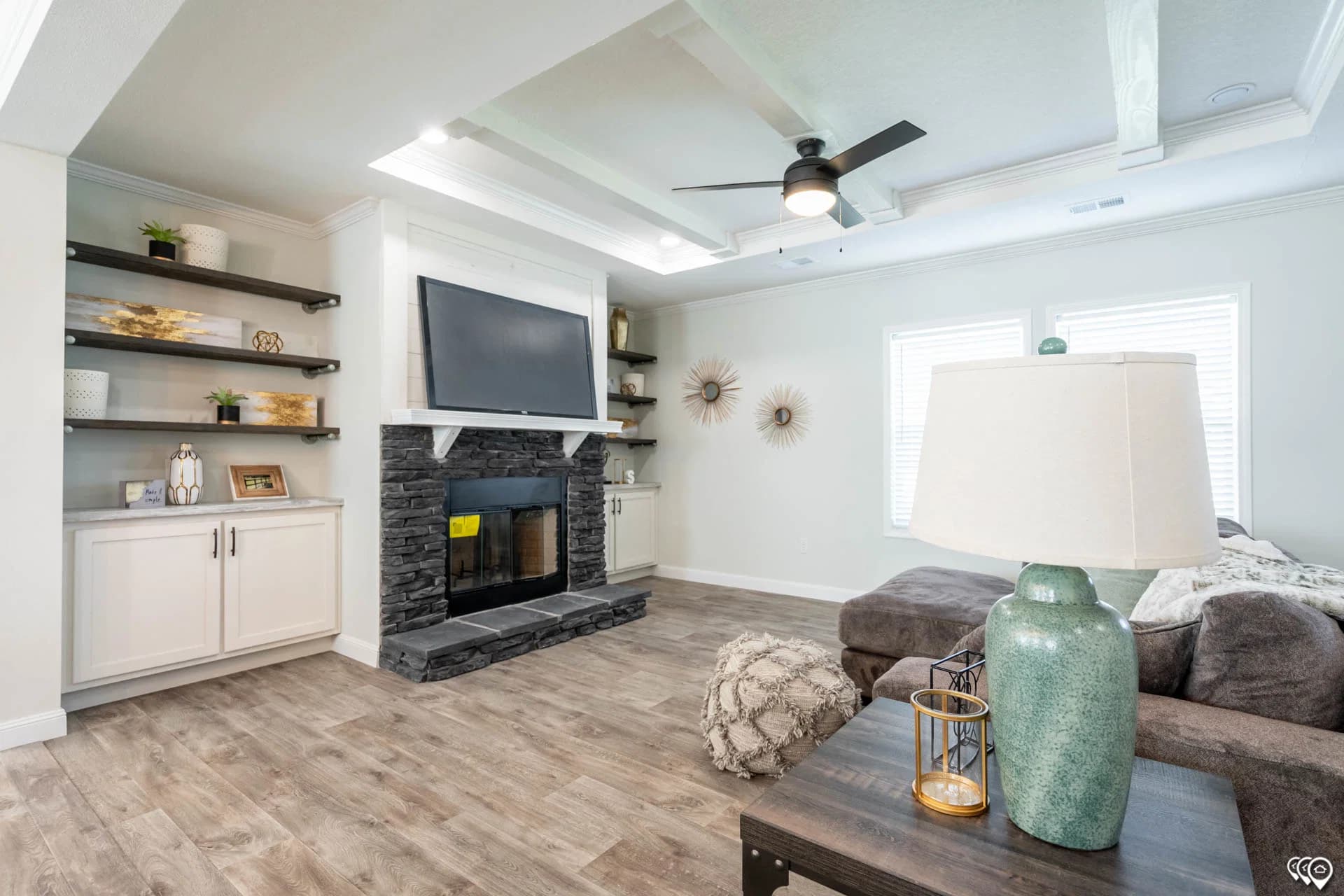 Pri3270-2060 interior home features