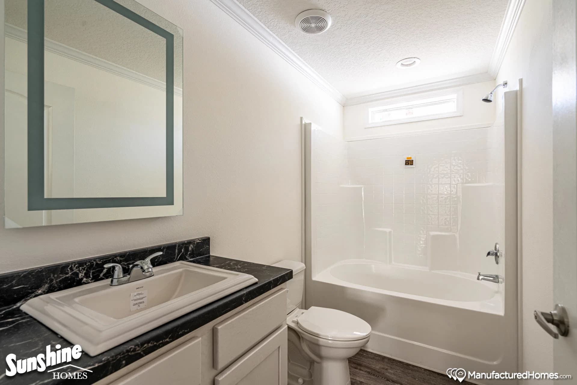 Pri3270-2008 bathroom home features