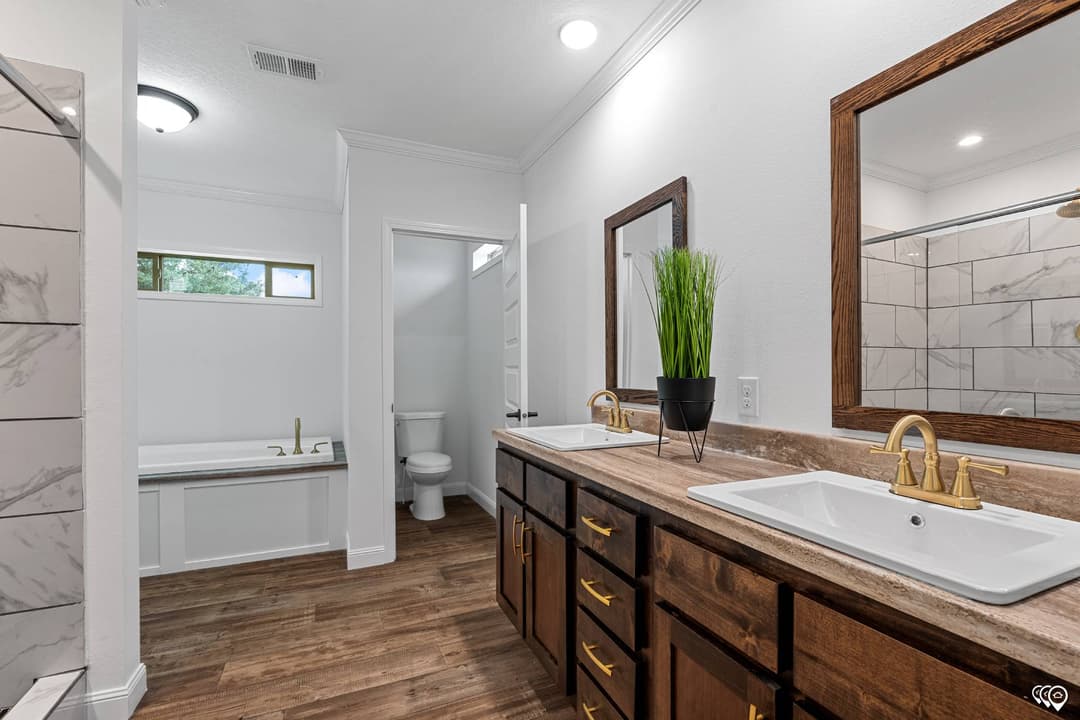 Pri3284-2010 bathroom home features