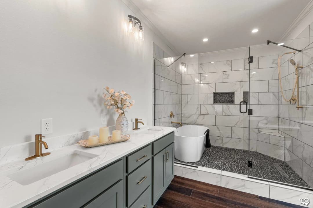 Pri3284-2074 bathroom home features