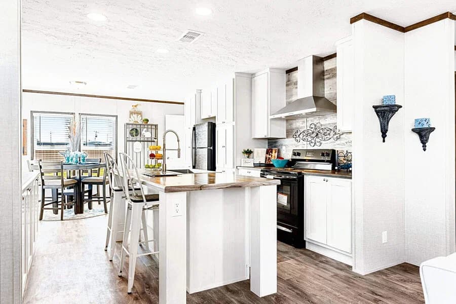 Majestic kitchen home features