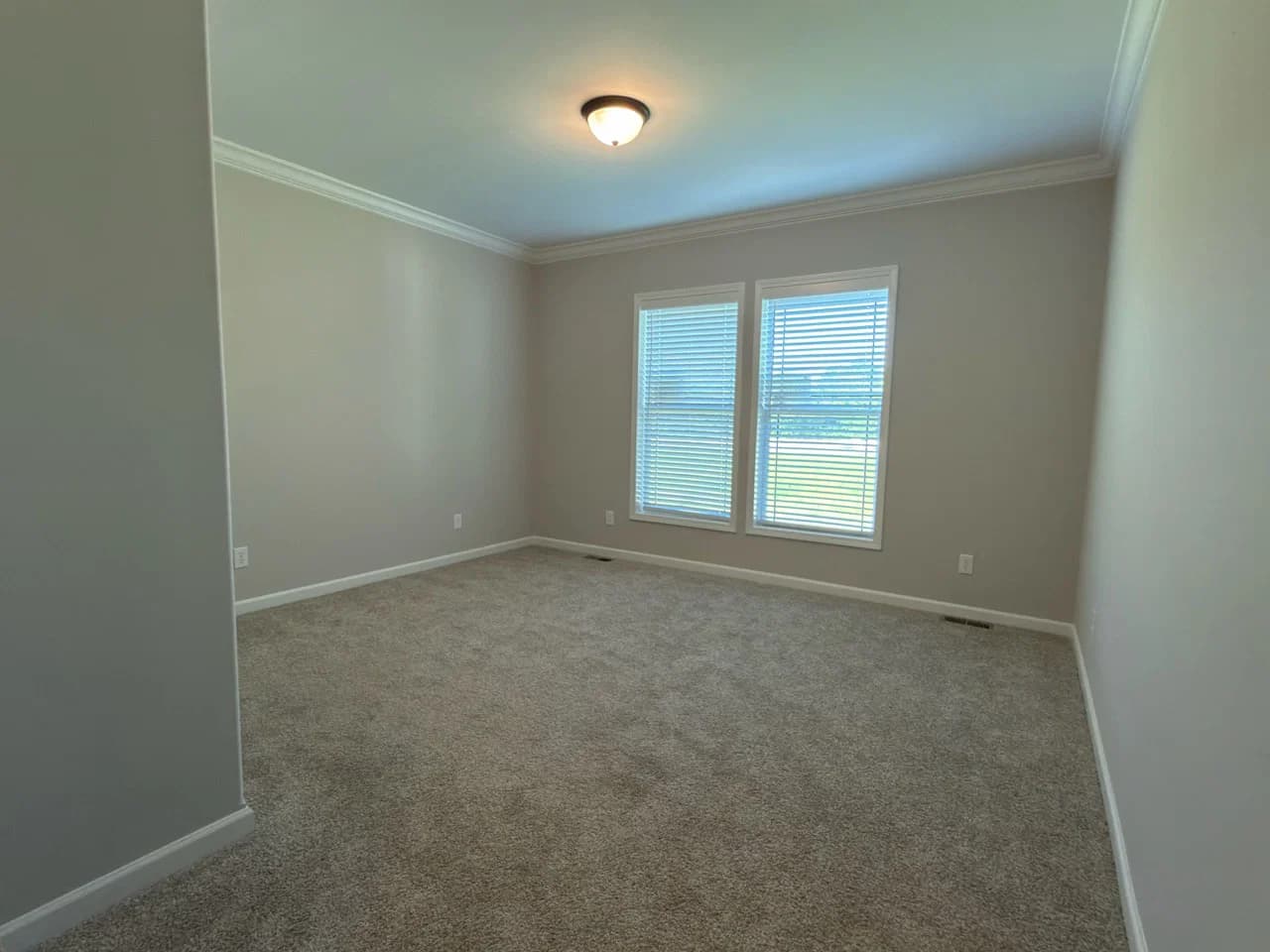 Tahoe harbor bedroom home features