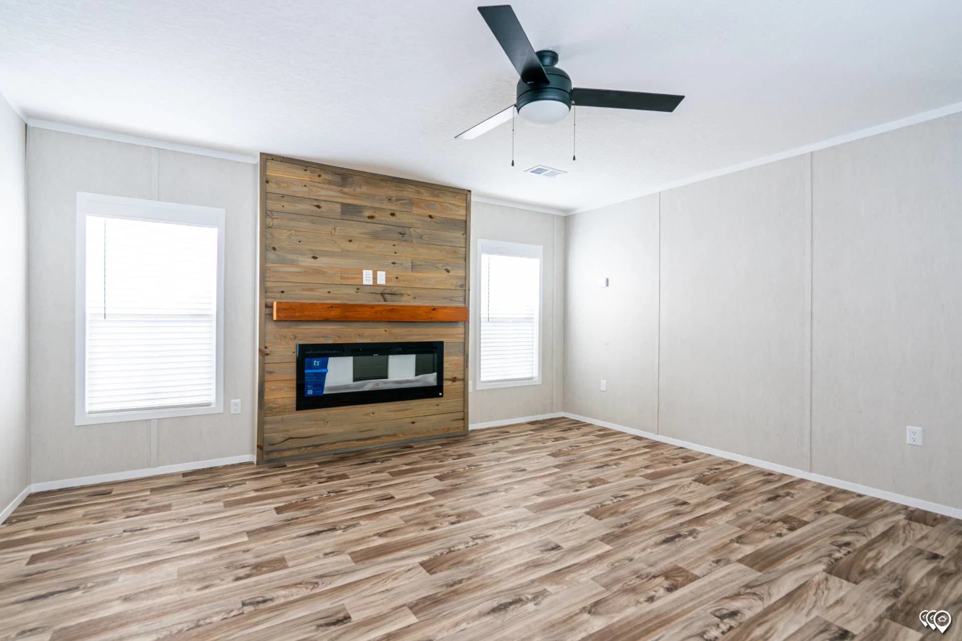 Arc1680-8016 interior home features
