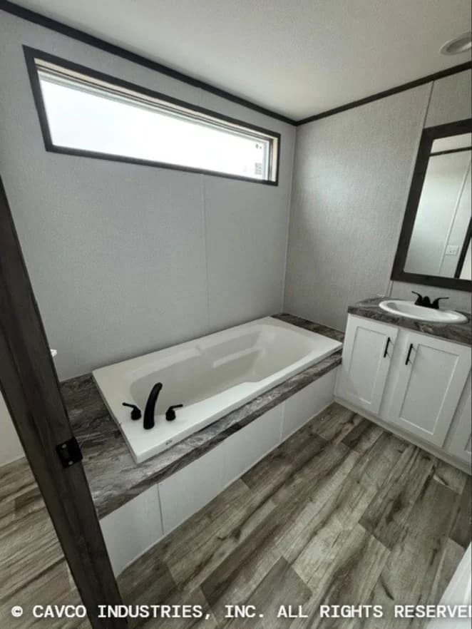 Landmark 16763e bathroom home features