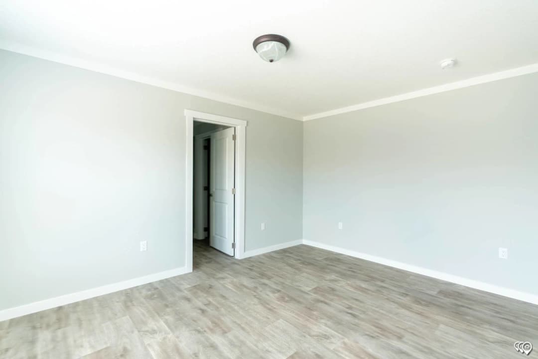 Pri1680-104 bedroom home features