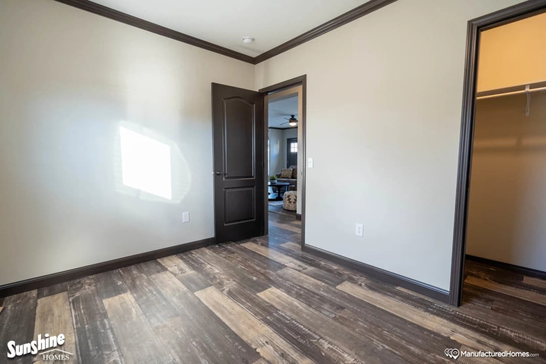 Pri3256-2061 interior home features