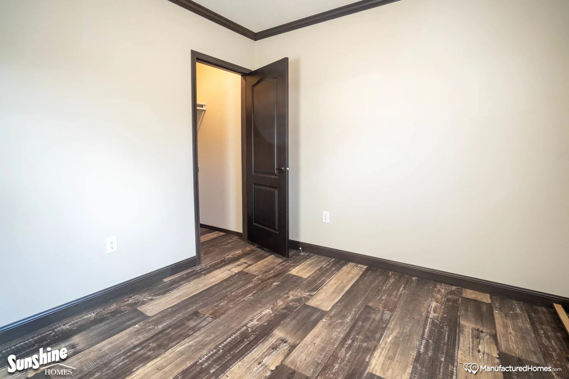 Pri3256-2061 interior home features