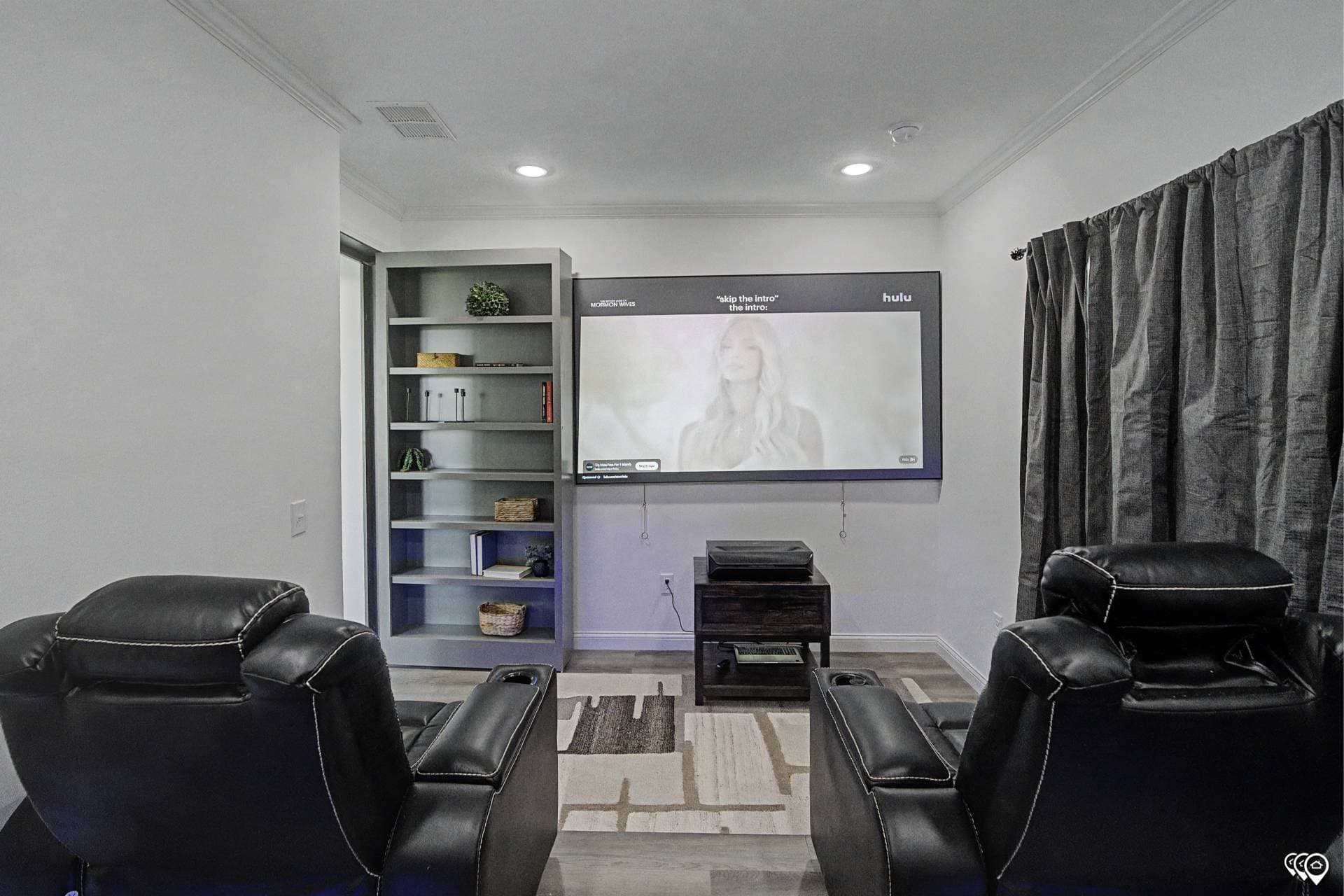 Pri3284-2075 interior home features