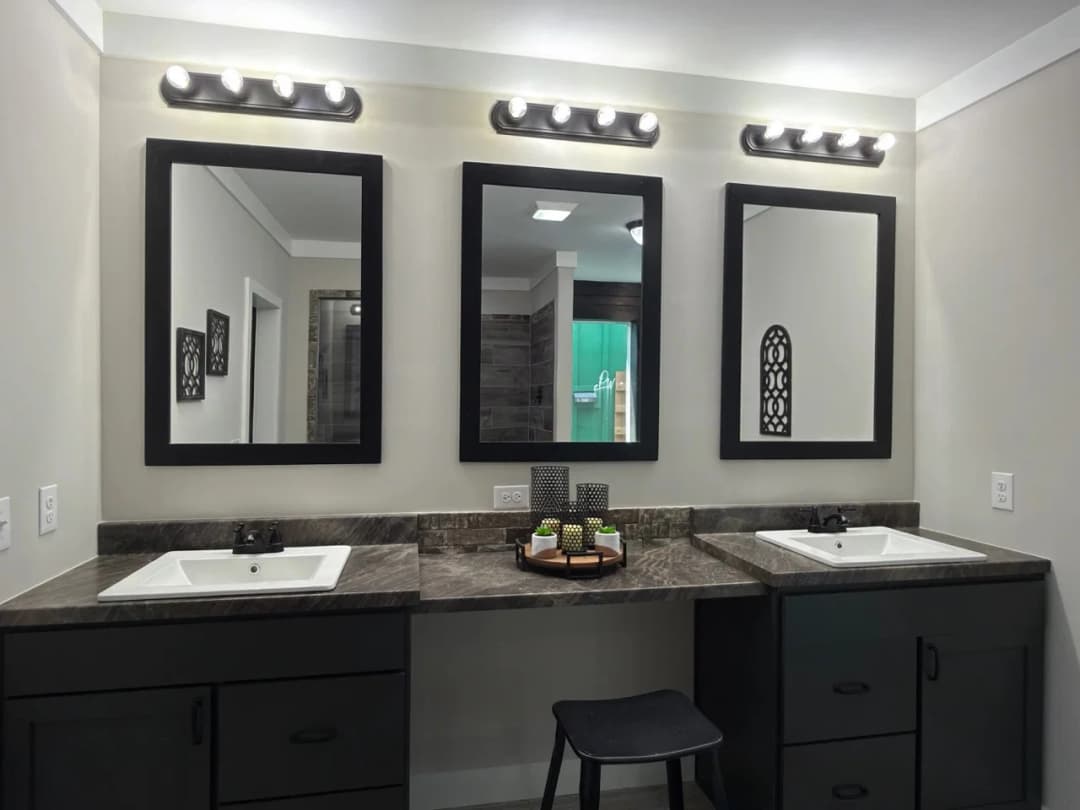 The barndominium bathroom home features