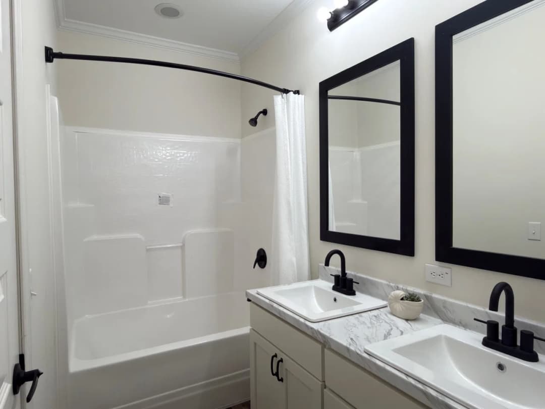 Briarritz b bathroom home features