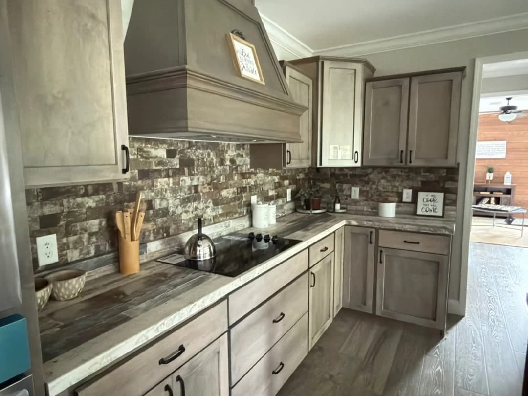 The anais kitchen home features