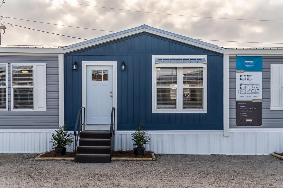 The pelican exterior home features