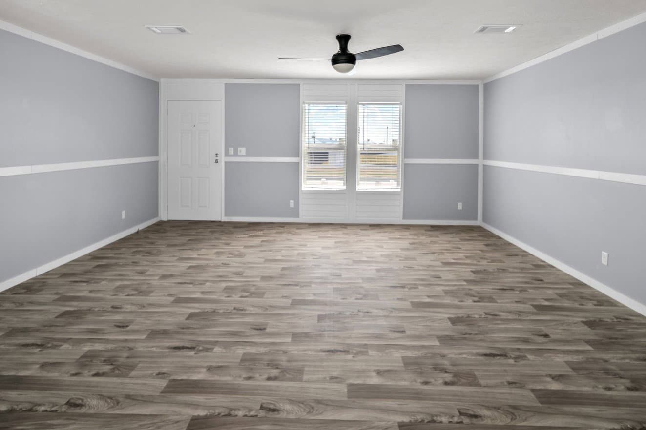 Valu maxx premier 32684f bedroom home features