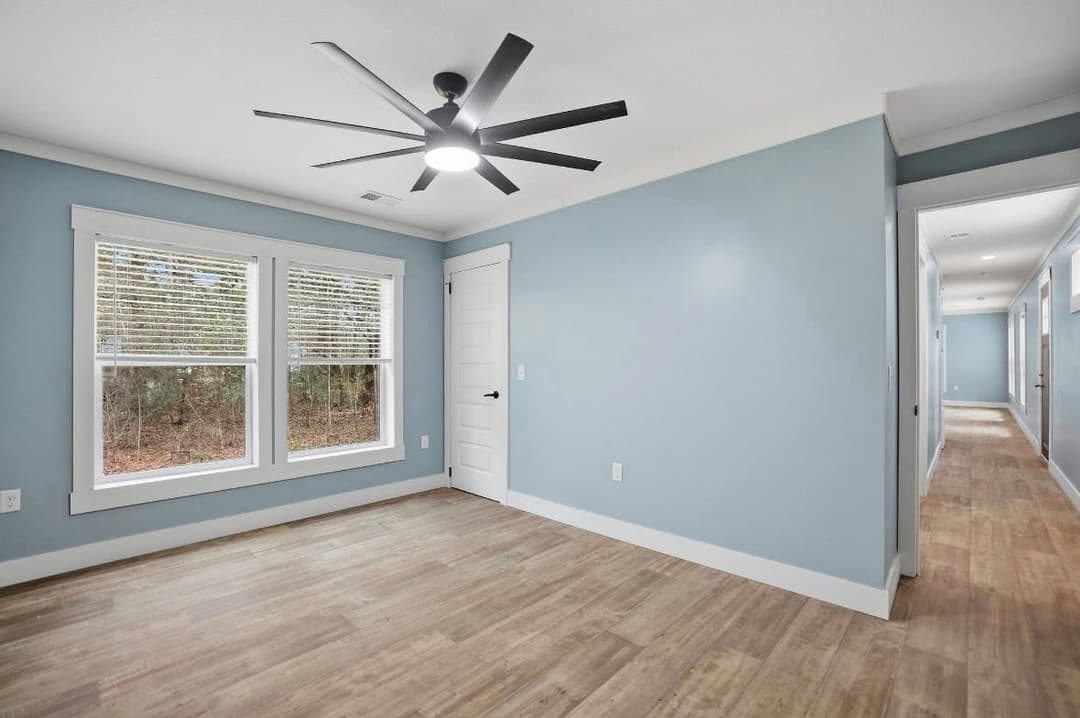 The simon bedroom home features