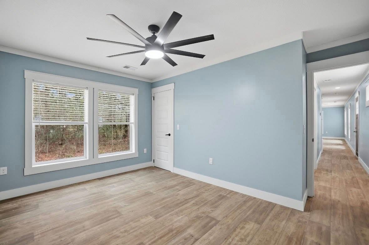 The simon bedroom home features