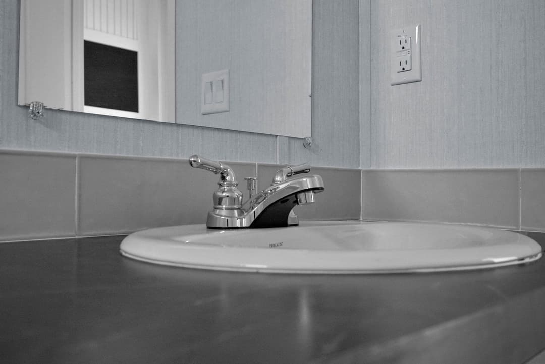 Valu maxx premier 32643e bathroom home features