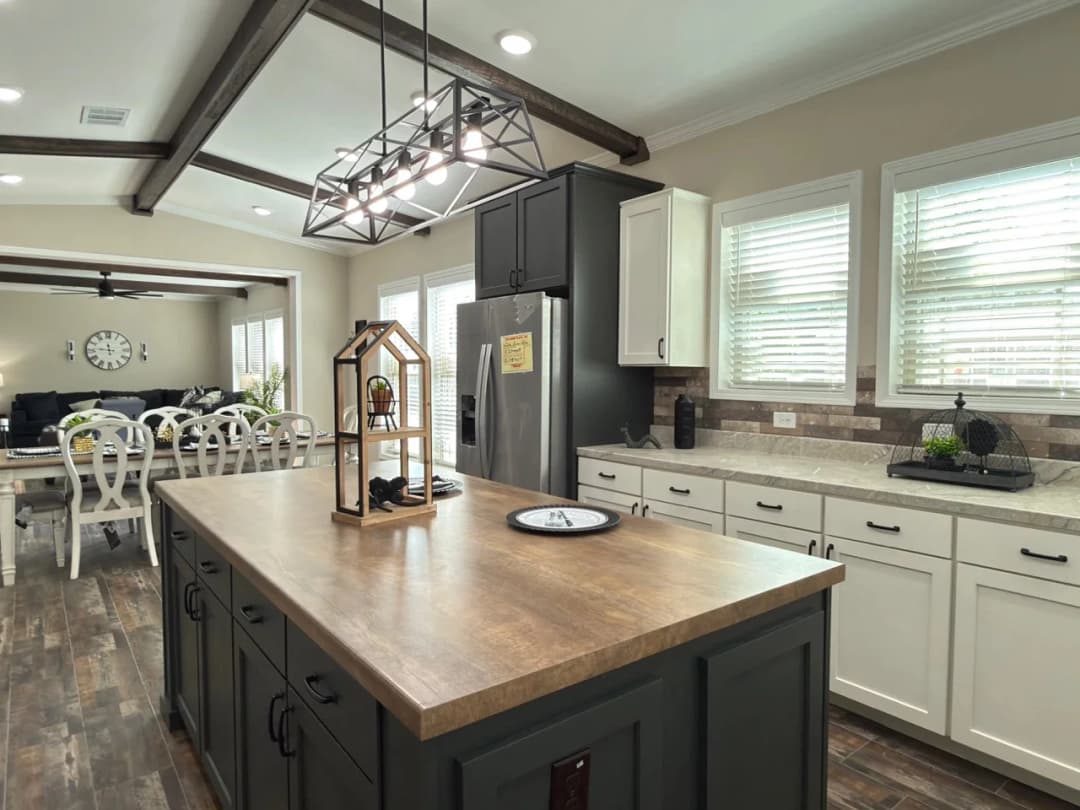 The taylor  kitchen home features