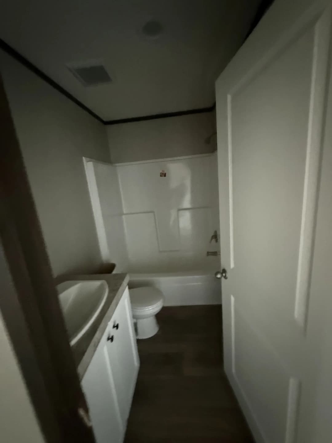 2025 miyo  bathroom home features